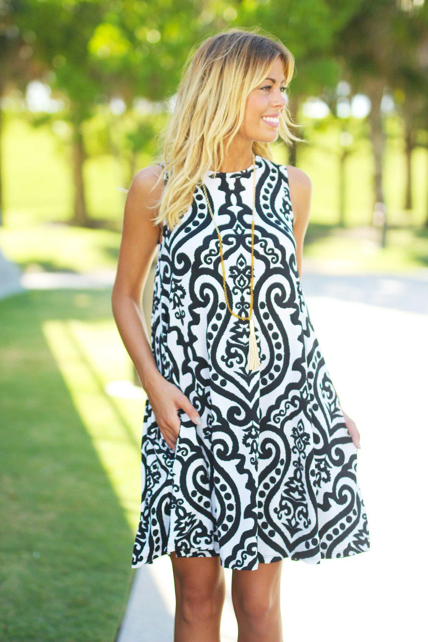 Black and White Printed Short Dress with Pockets