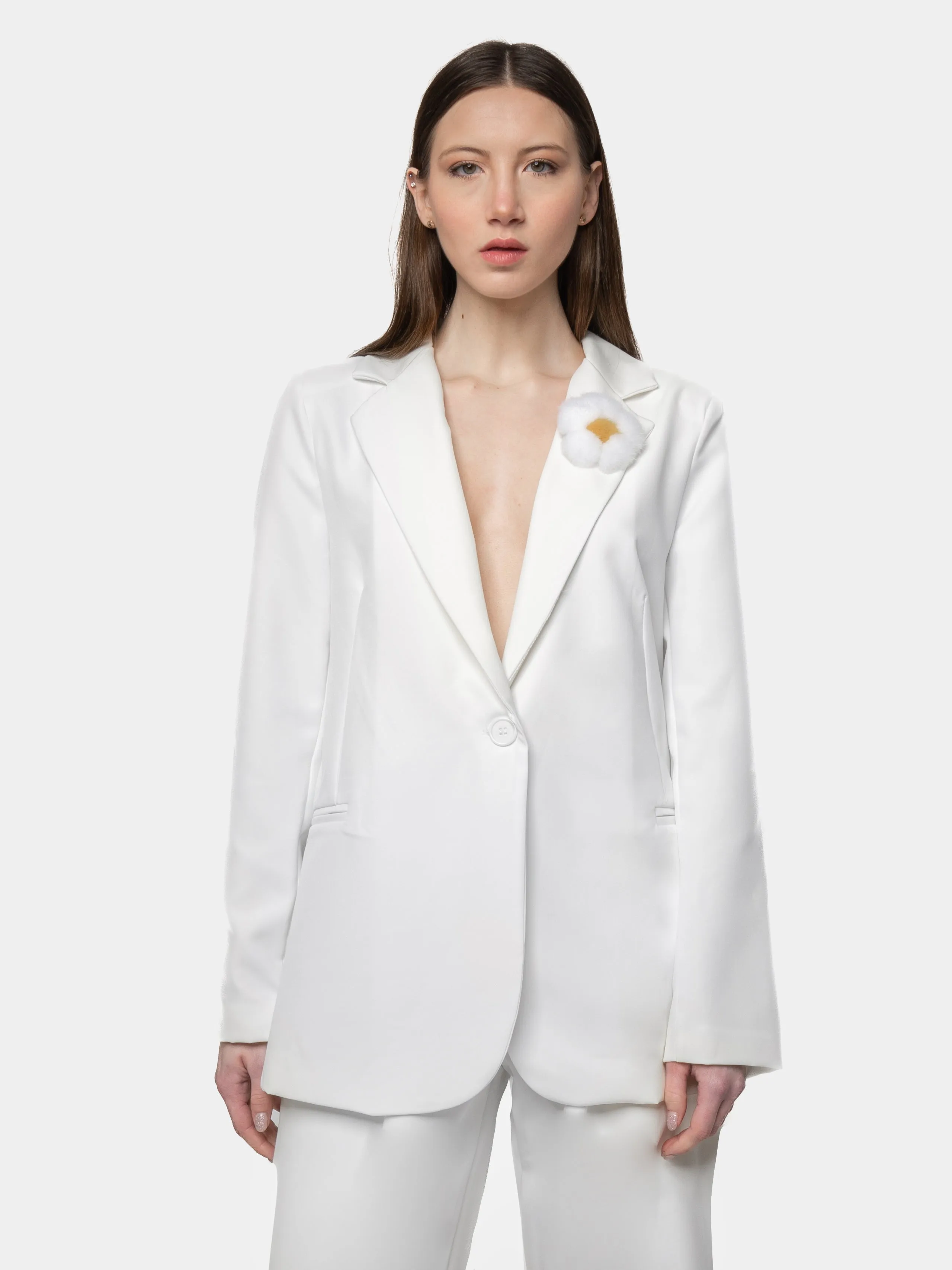 CHICAGO - Oversized White Flower Suit