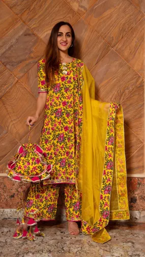 Cotton Yellow Floral Print Straight Cut Suit Set with Organza Dupatta