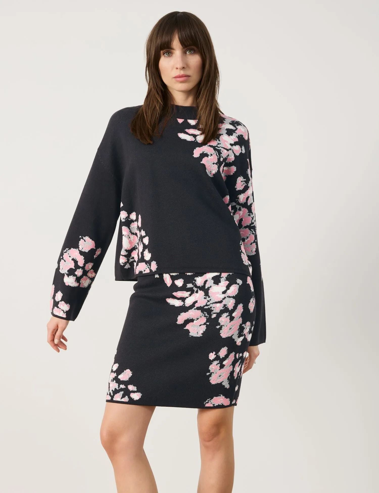 Pullover with Floral Print